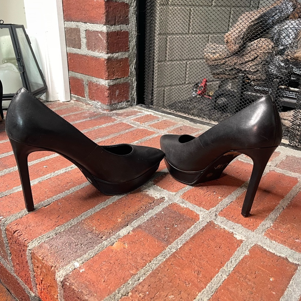 Black  Pumps Size 7 | jlo pumps